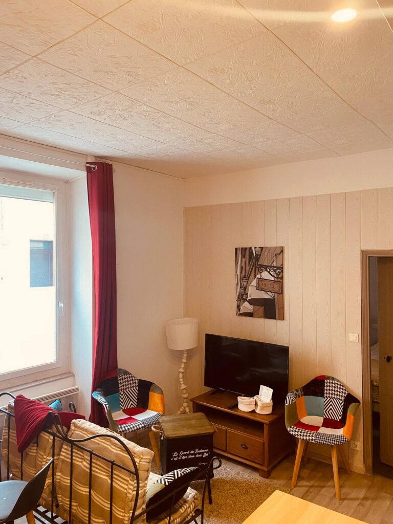 10065d9c-4b0a-4527-bd88-afb41f238651-1