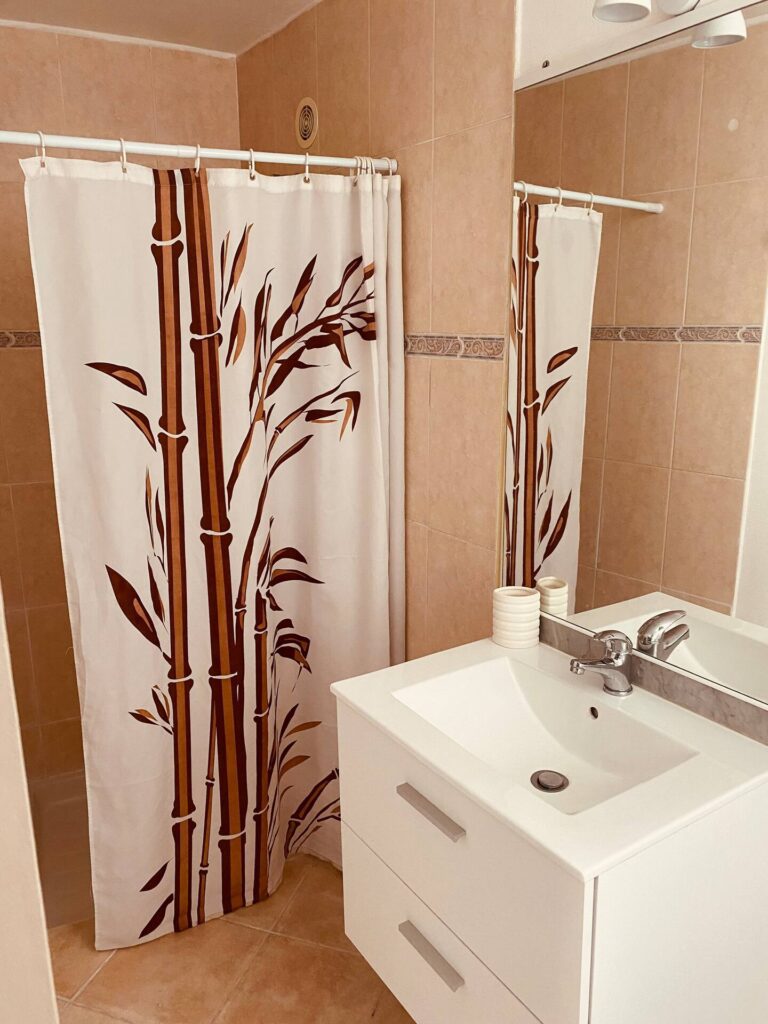 c5c2c5e1-5a1b-4bda-9439-18cb1bd64c63